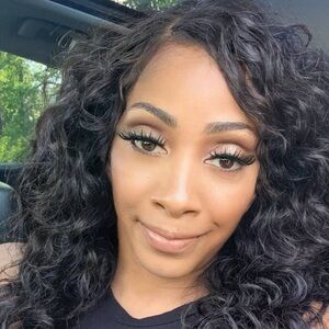 Meet your Posher, Aundria